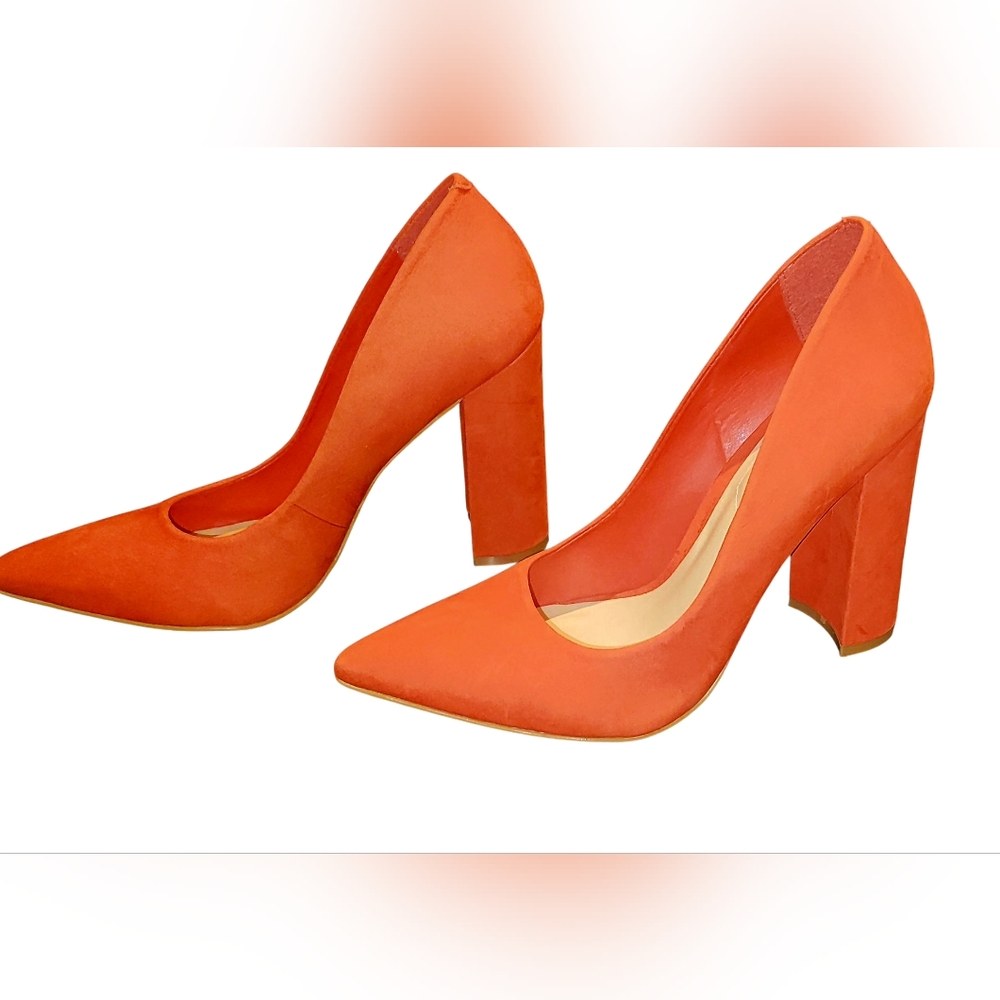 Aldo Javabriryn Orange Shoes. Size 8.5